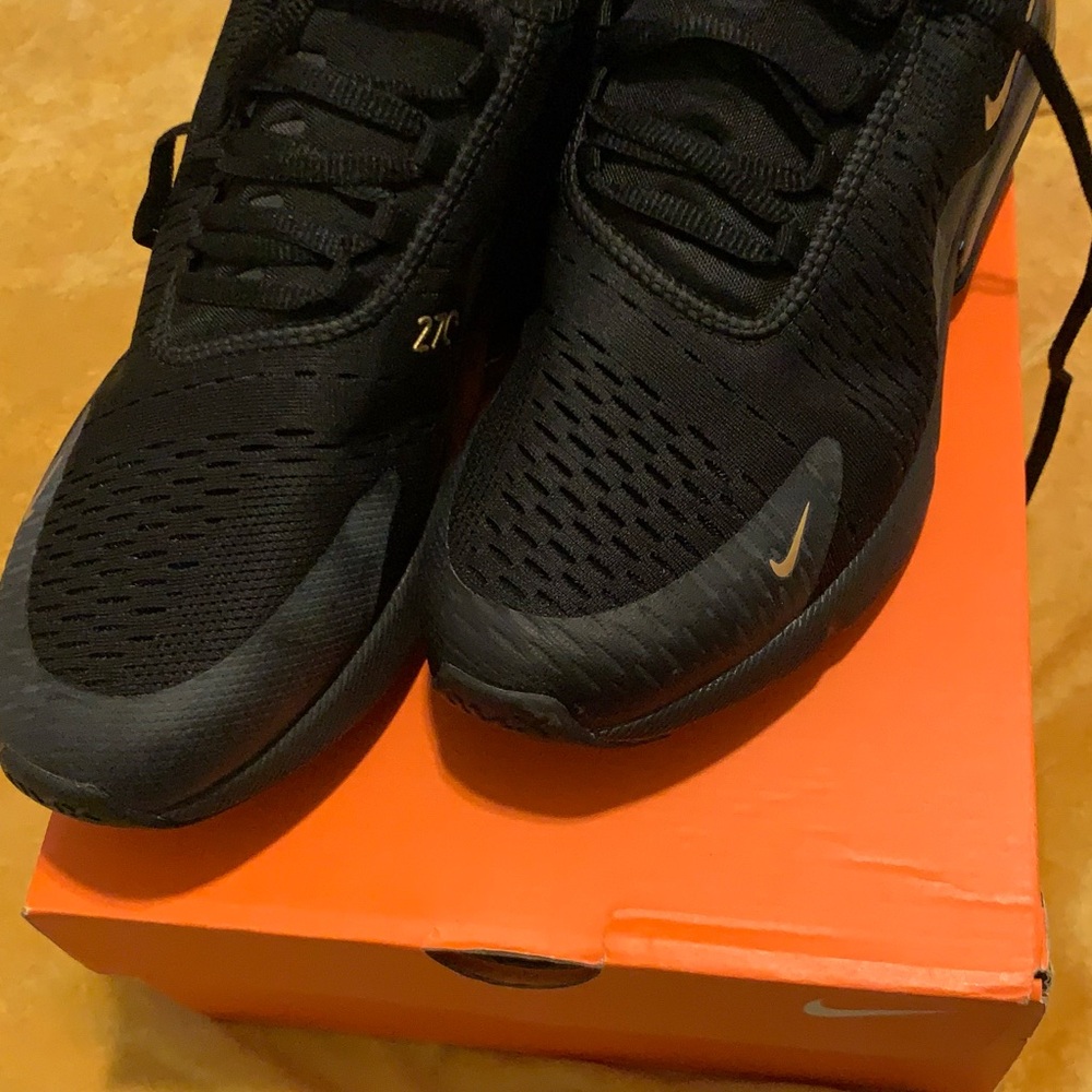 Nike Men's Air Max 270 Black Shoes